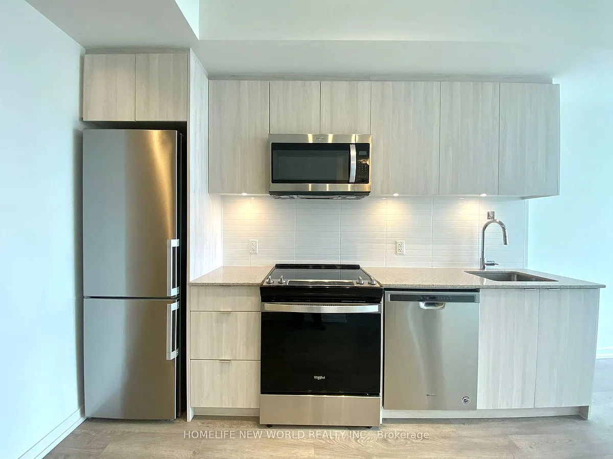 Photo 2 of 5 - 8868 Yonge St #620E - Richmond Hill, ON Building Photo - 8868 Yonge St #620E