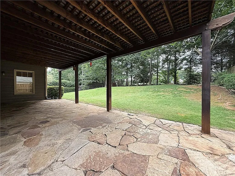 1310 Rosewood Dr — Photo 32