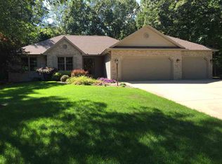 55629 Alverstone Dr E, Middlebury, IN 46540