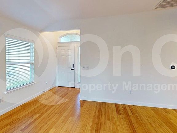 4th image of 112 Esparza Ct