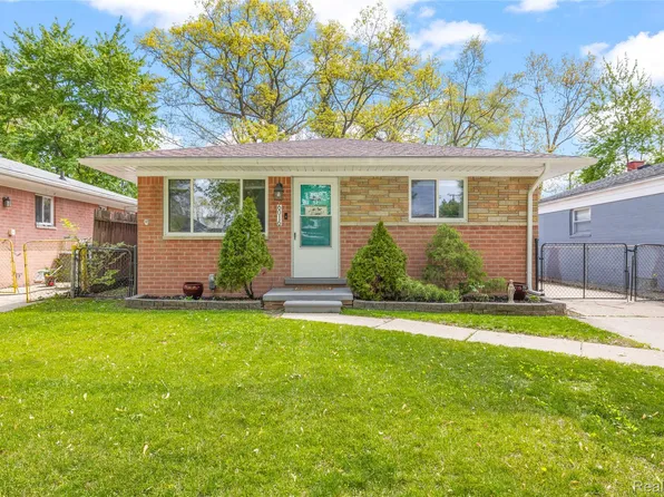 6016 N Berry St, Westland, MI 48185