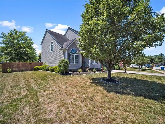 2nd image of 1332 Dominion Lakes Blvd