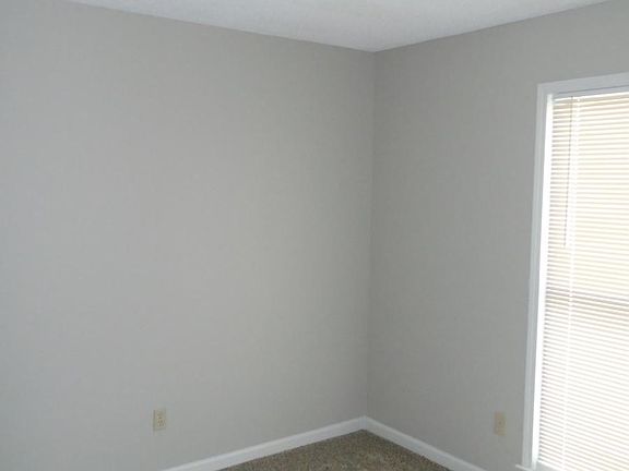 5th image of 8579 Sunnyvale St S