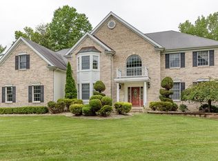 11 Millington Ct, Columbus, NJ 08022