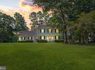 19 Lamplighter Ln, Shamong, NJ 08088