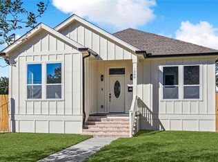 1300 Claiborne Dr, Jefferson, LA 70121