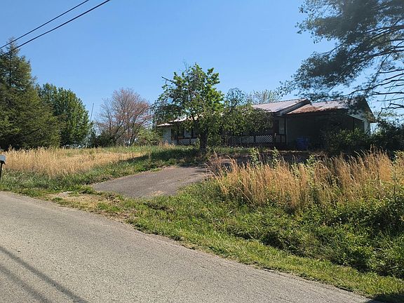 2nd image of 400 Oak Grove Rd