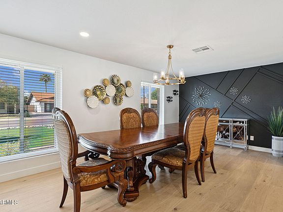 4th image of 2726 E SIERRA Street