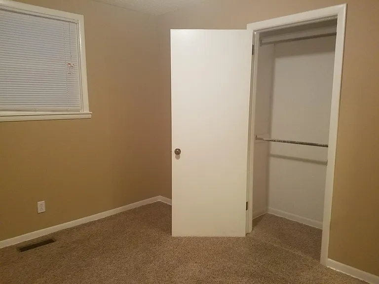 402 South Ct — Photo 17