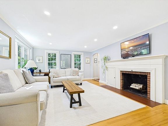 5th image of 13 Millbrook Rd