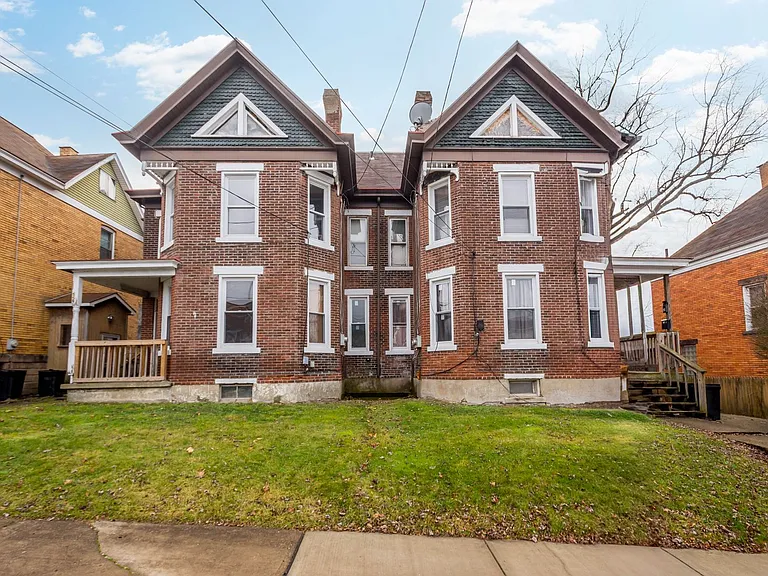 555-559 Adams St — Photo 4