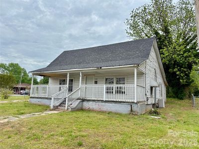 104 E Church St, Dallas, NC, 28034