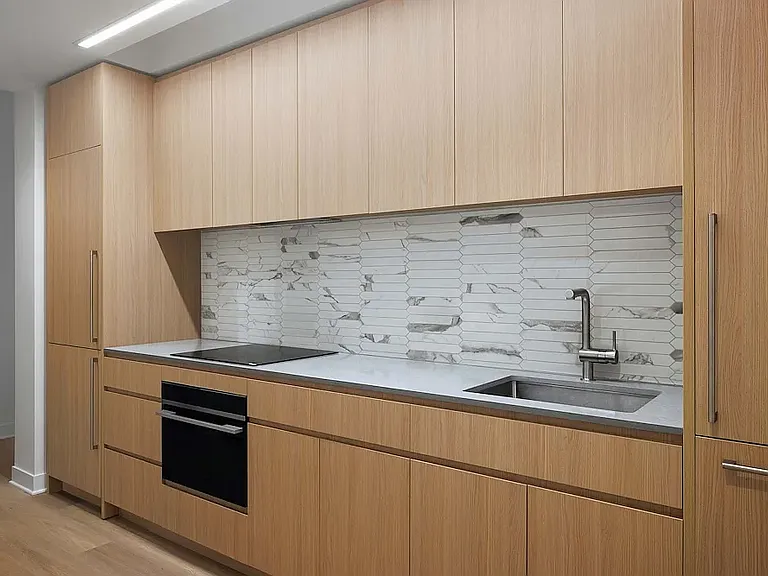 430 Main St #PHK — Photo 2