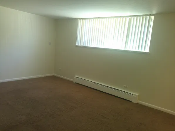 560 S Fairfax St APT 1, Glendale, CO 80246