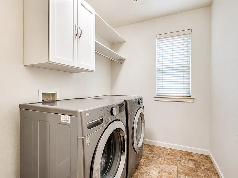 880 SW Mozart Ter — Photo 23
