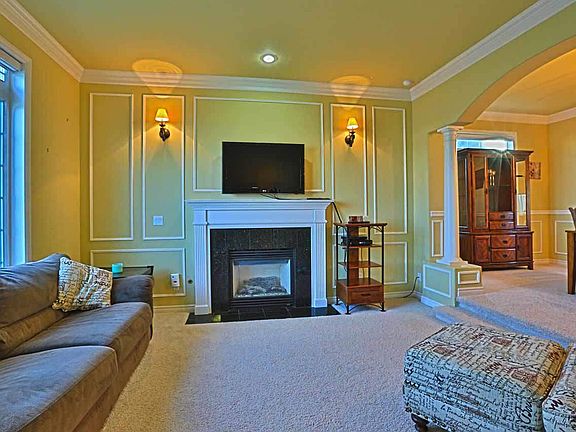 3rd image of 3105 W Canyon Lakes Dr