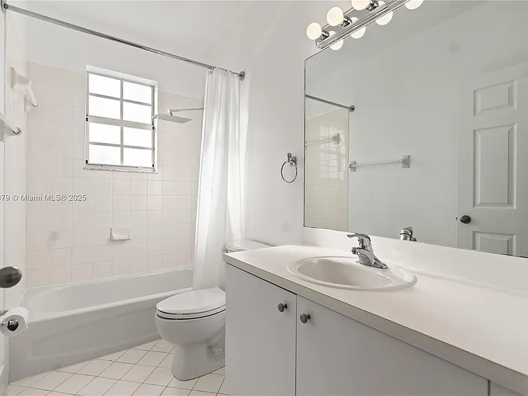 1398 NE 33rd Ave #201-25 — Photo 27