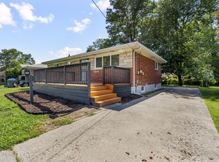 7804 Daffodil Dr, Louisville, KY 40258