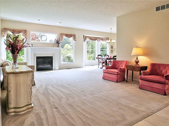 4th image of 688 Park Vista Trl