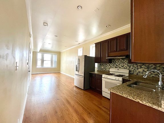 2nd image of 3026 S Emerald Ave #2F