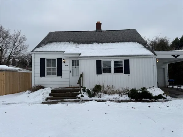 909 E 37th St, Erie, PA 16504