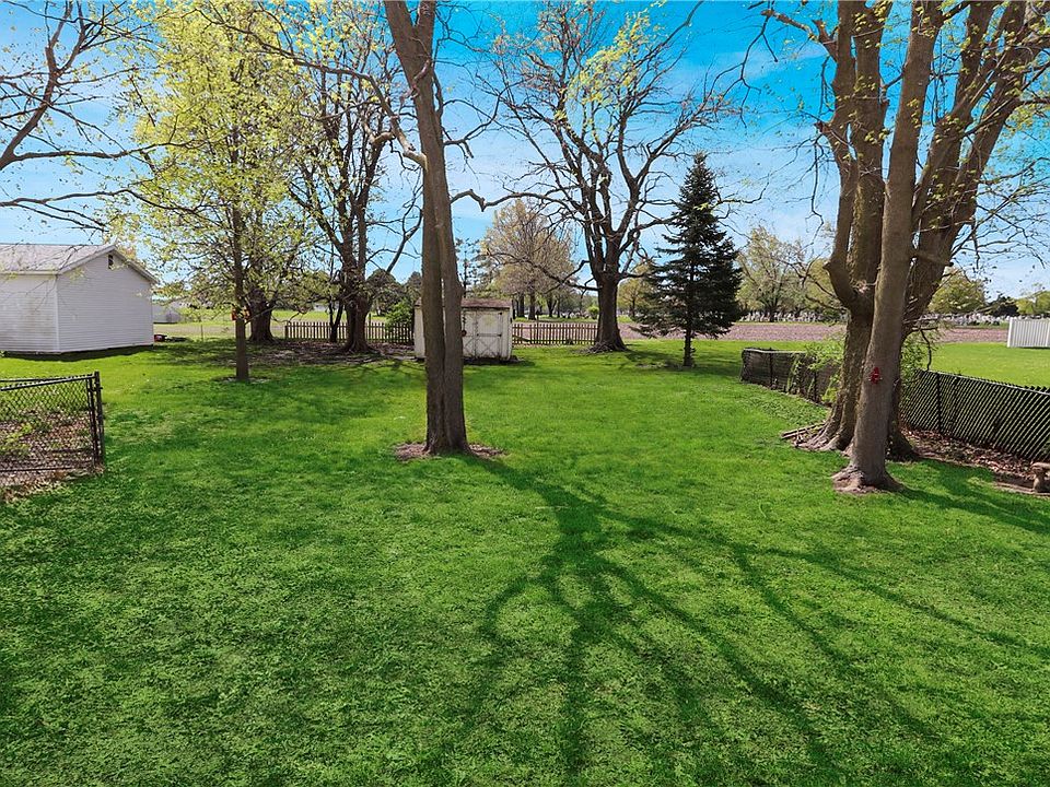 1911 Evergreen Ct, Mattoon, IL 61938 Zillow