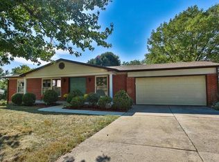 1301 Crimson Dr, Saint Louis, MO 63146