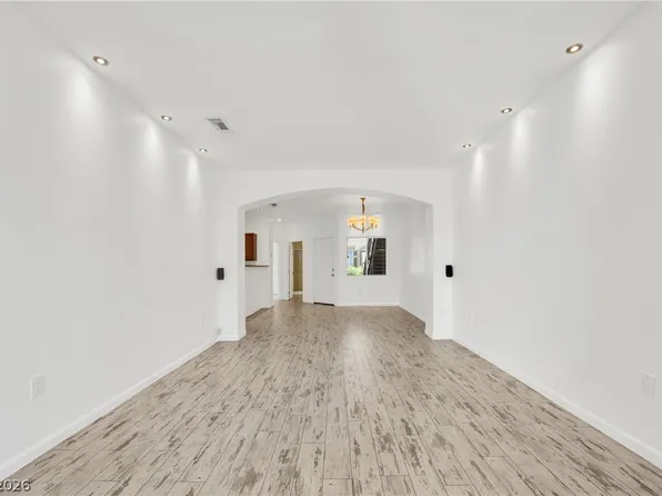 8725 W Flamingo Rd APT 110, Las Vegas, NV 89147