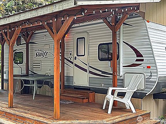 3rd image of 47 Wilderness Way