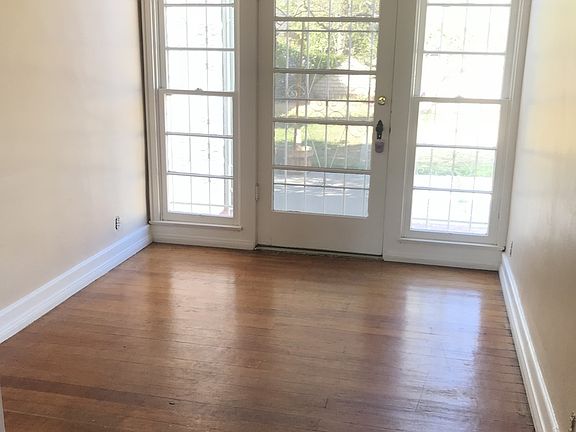 5th image of 3573 Larchwood Pl