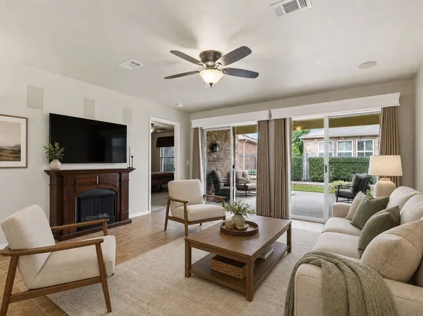 7975 Estancia Dr, Frisco, TX 75034