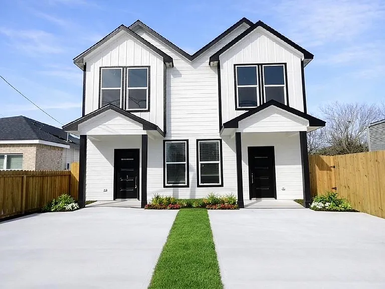 8105 Howton #A/B — Photo 1