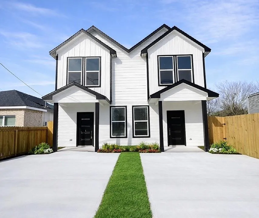 8105 Howton #A/B