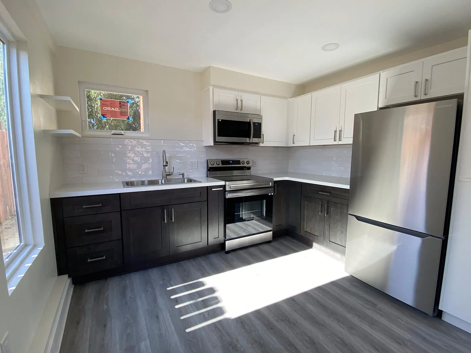 Studio, 440 sqft, $2,400 — Photo 2
