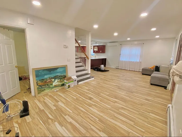 19 Hillcrest Ave — Photo 3