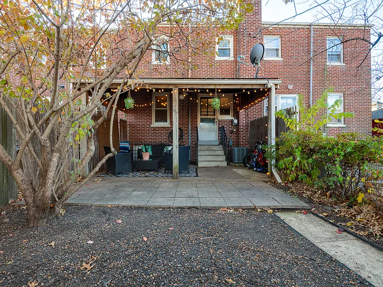 317 Prospect St — Photo 25