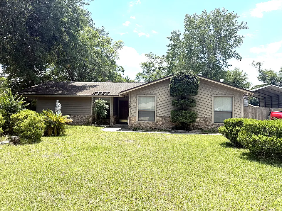 3956 Cedar Cove Ln