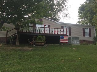 166 Lakeview Ln, Jacksboro, TN 37757