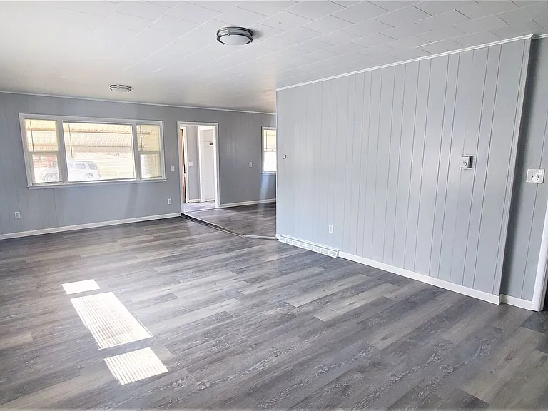 401 S Ross Ave — Photo 4