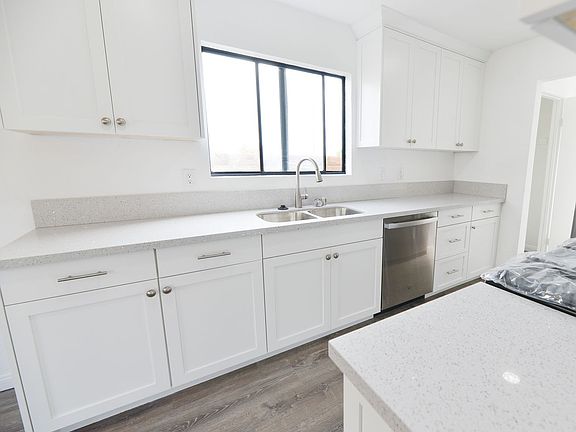 4th image of 17062 Harbor Bluffs Cir APT B
