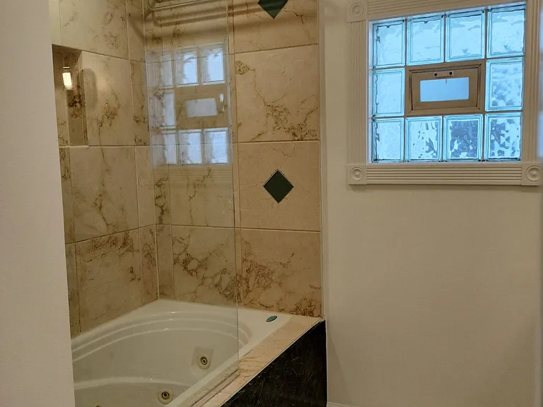 3046 N Leavitt St #2 — Photo 13