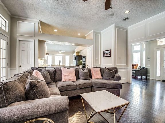 2nd image of 3521 Dartmouth Dr