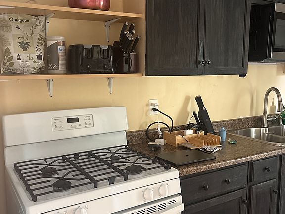 2nd image of 1249 Torrey Pines Rd #2B