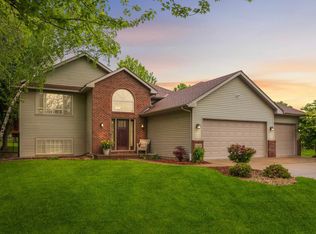 3350 Hartford Rd, Woodbury, MN 55125