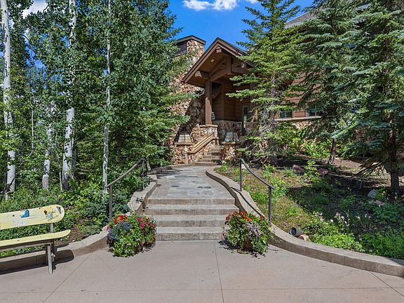 3rd image of 35 White Pine Canyon Rd