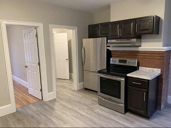 3rd image of 181 Brown St #1