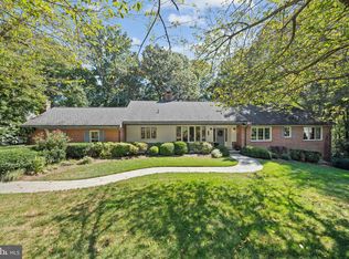 8601 Fenway Dr, Bethesda, MD 20817