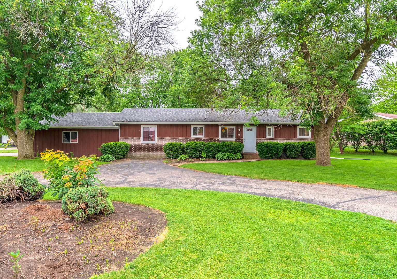 103 Highview St, Gridley, IL 61744 Zillow