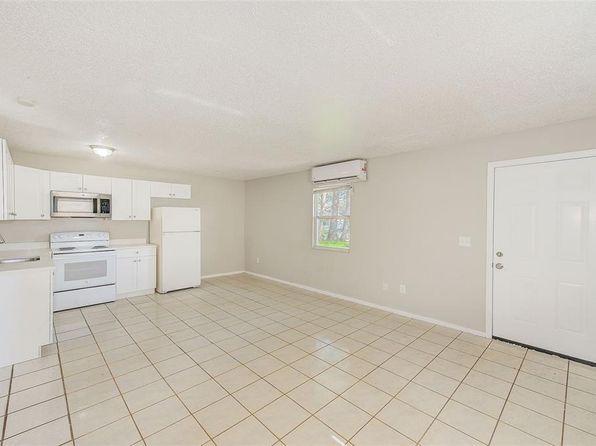 tampa-florida-82049662 picture