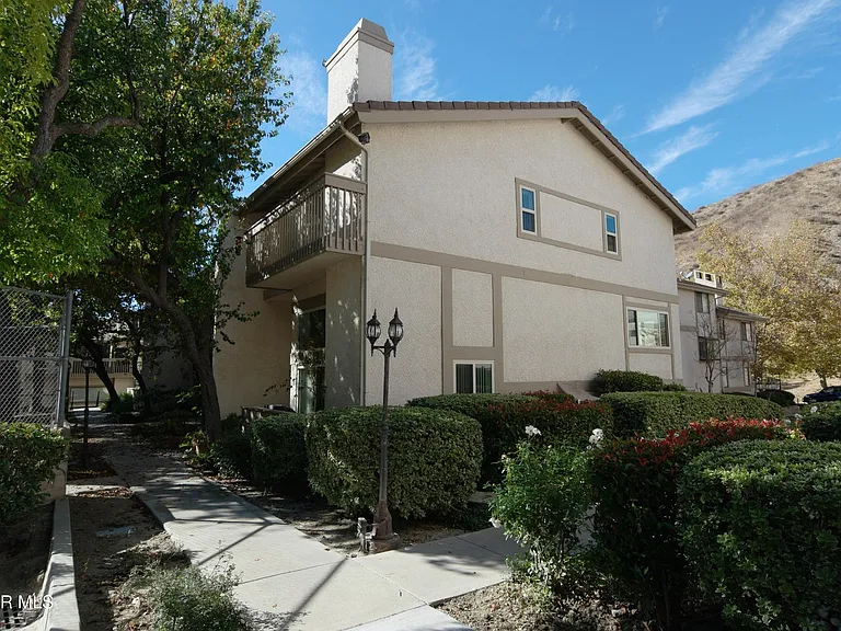 26118 Alizia Canyon Dr — Photo 1